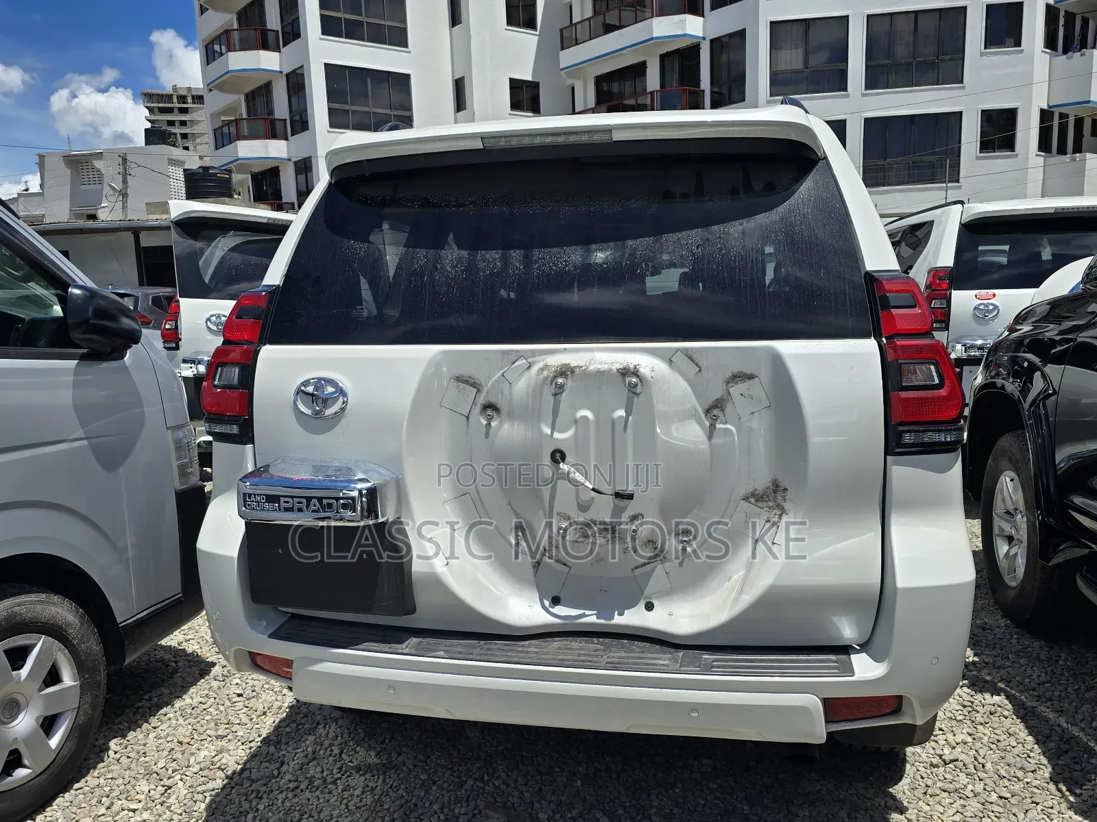 Toyota Land Cruiser Prado Kakadu 2022 White