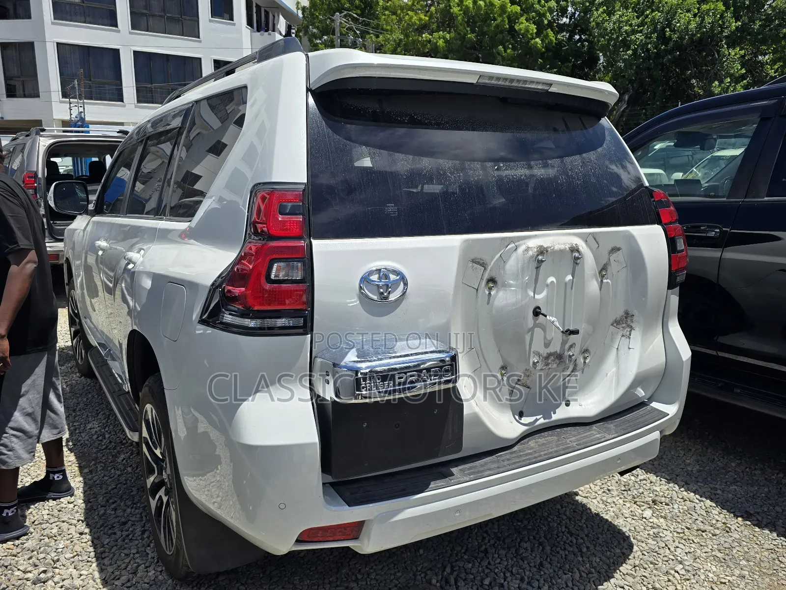 Toyota Land Cruiser Prado Kakadu 2022 White