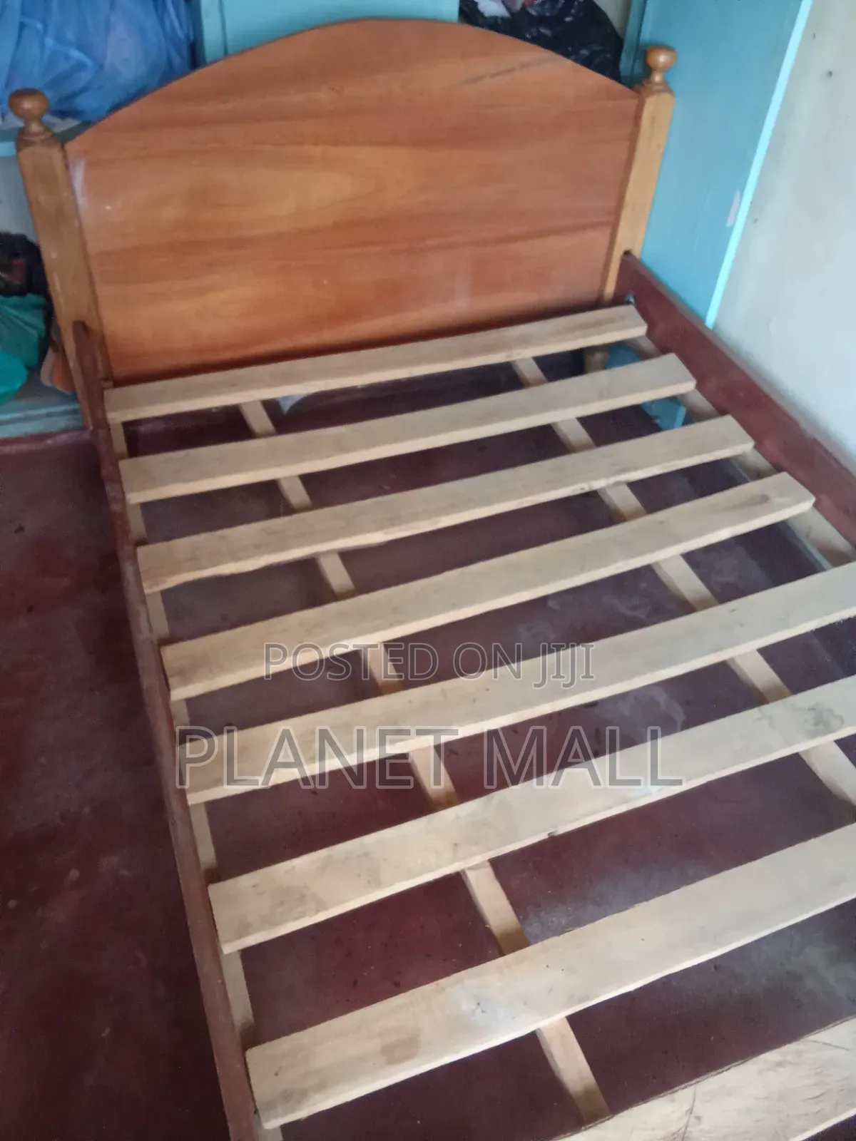 Bed 3.5 Feet X 6.0 Feet