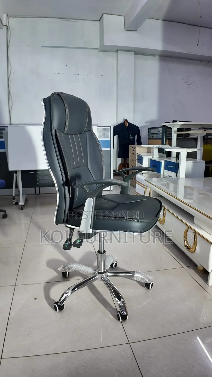 Office Chairs; High Back Executive Seat With Pillow Backrest