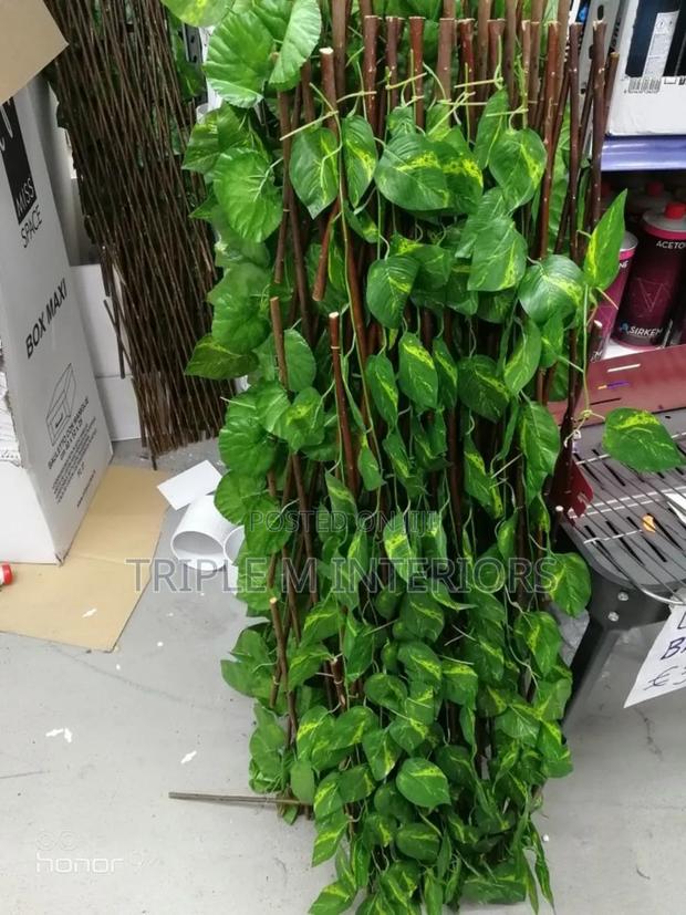 Versatile Stretchable Balcony Fence