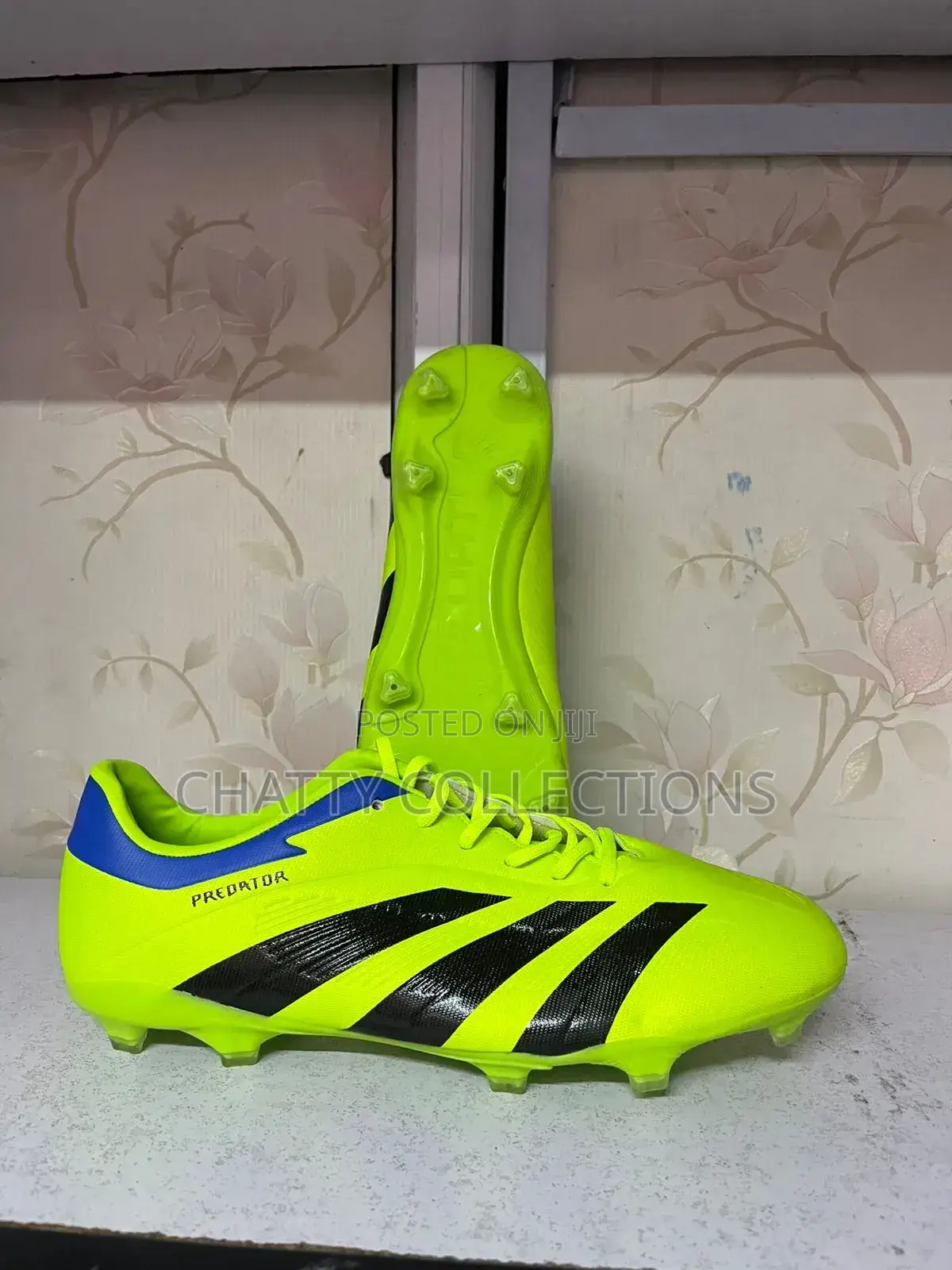 Top Quality Unisex Football Boots Sizes 40,43,44,45