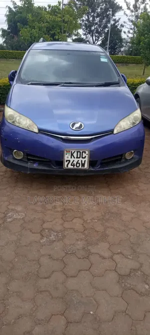 Toyota Wish 2014 Blue