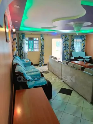 3bdrm Mansion in Junction Karabok, Central Kasipul for sale