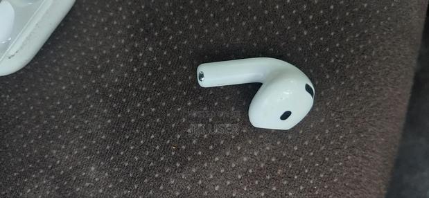 Airpods 4 2025 Model Genuine With Active Warranty. - thumbnail 3