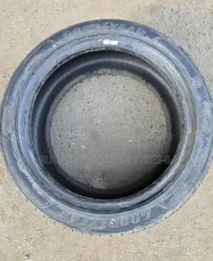 225/45r17 Goodyear Tyres [Made in France]