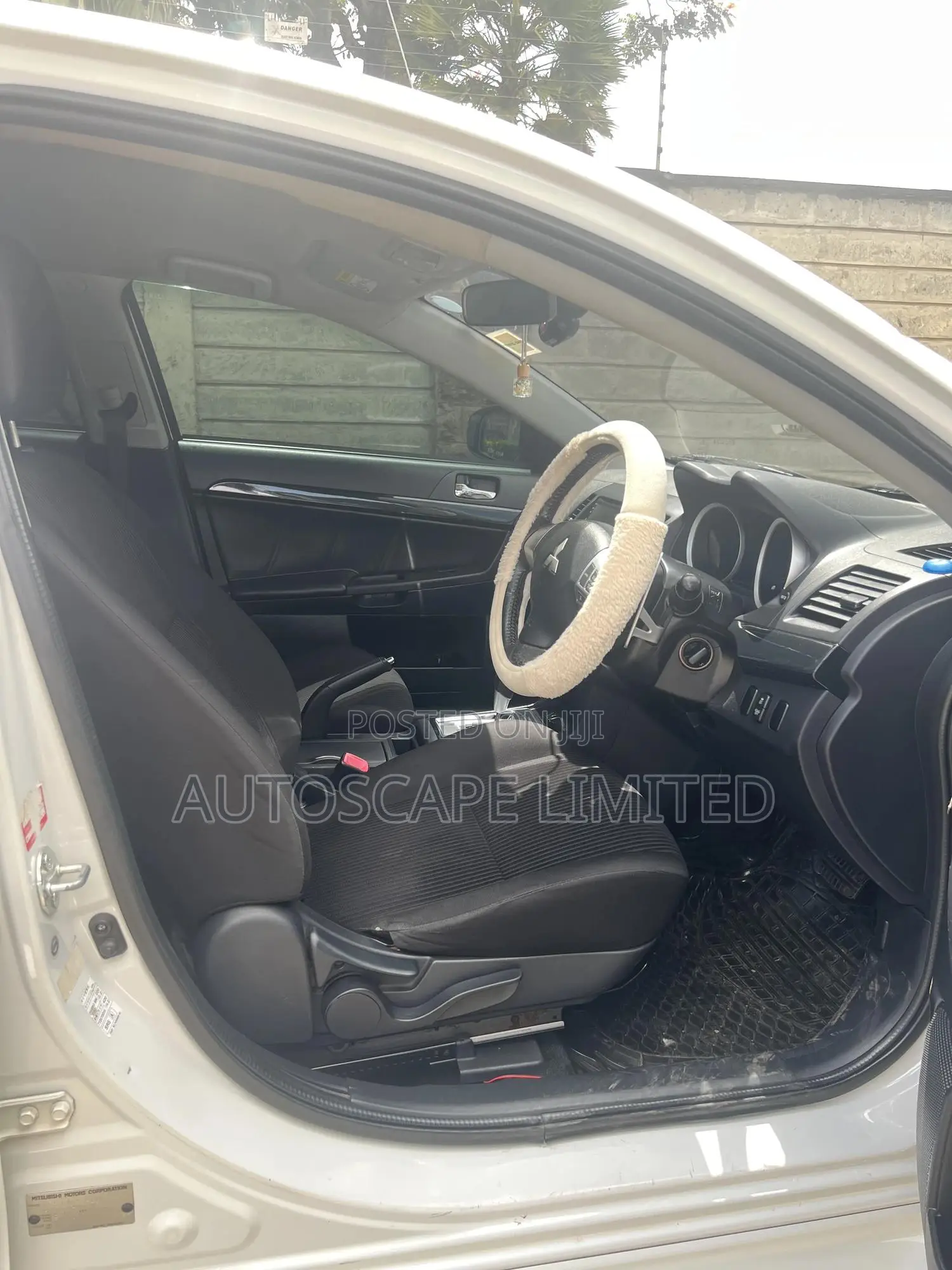 Mitsubishi Galant 2015 White