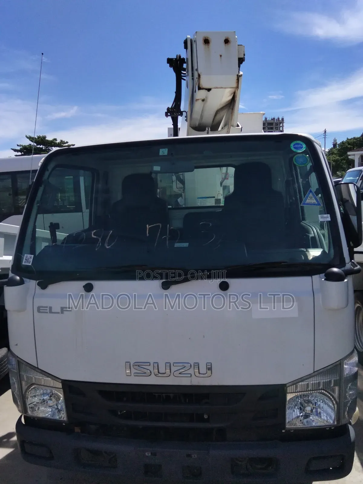 Isuzu Crane Truck