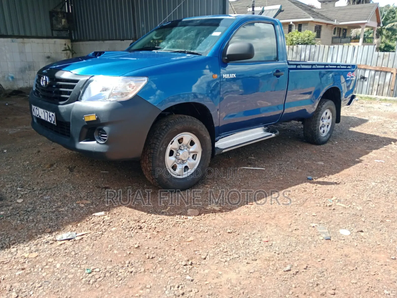 Toyota Hilux 2010 Blue