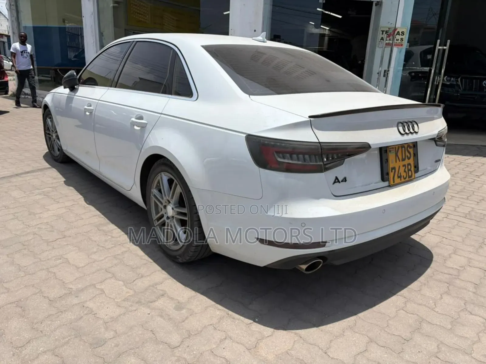 Audi A4 2.0T Premium AWD quattro 2017 Pearl