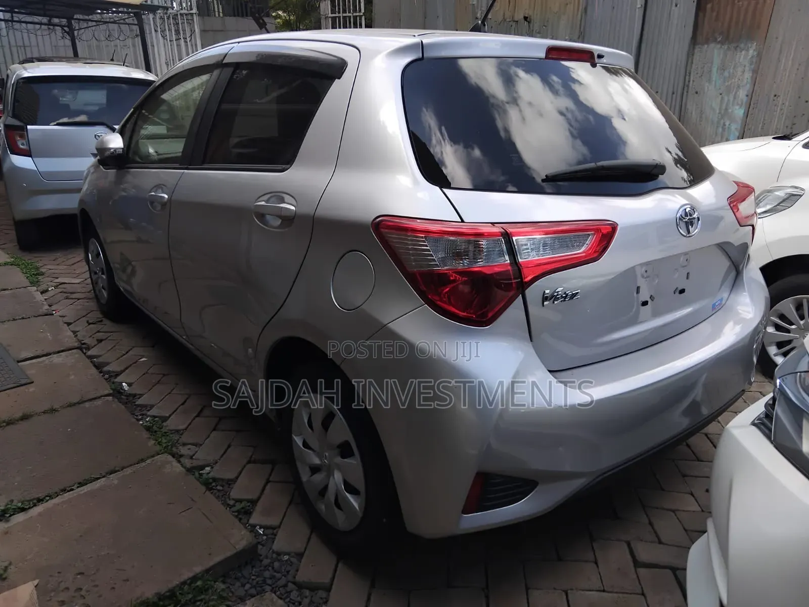 Toyota Vitz 1.0 FWD 5dr 2019 Silver
