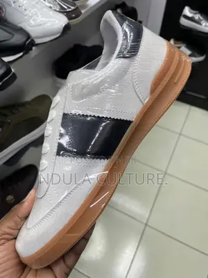 Polo Ralph Lauren Heritage Aera Suede-Paneled Trainer.