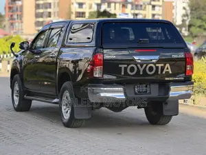 Toyota Hilux 2019 Black