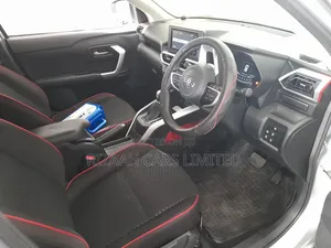 Toyota Raize 2020 Silver