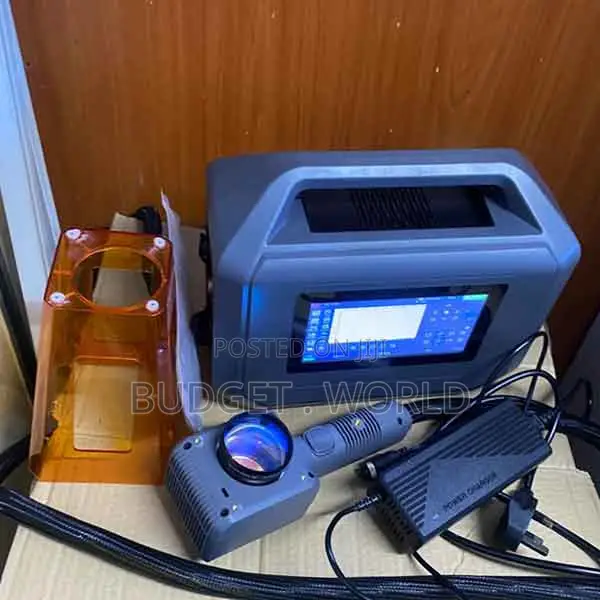 High-Quality Lightweight and Portable 30 Wfiber Laser Marking Machine