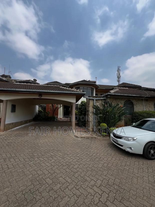 4bdrm Townhouse / Terrace in Lavington Green, Muthangari for rent