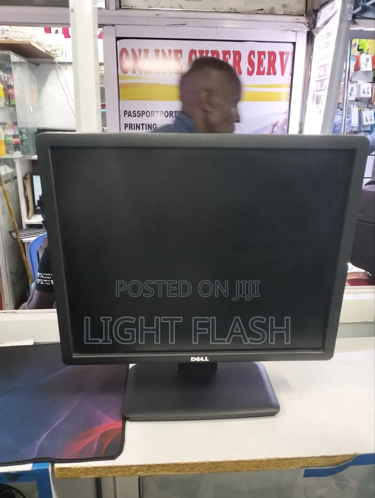 Dell 19 Inches Squared