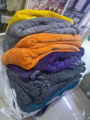 6 by 7 Velvet Duvet Sets With Bedsheet and Pillow Cases
