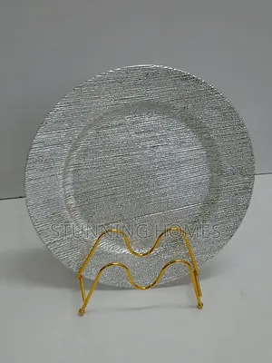 6 Beautiful Charger Plates
