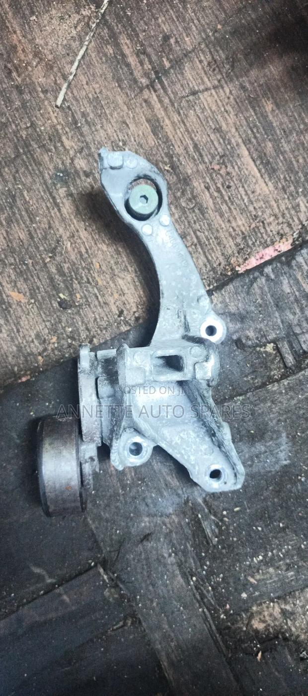 Tensioner Hr12 Turbo Engine