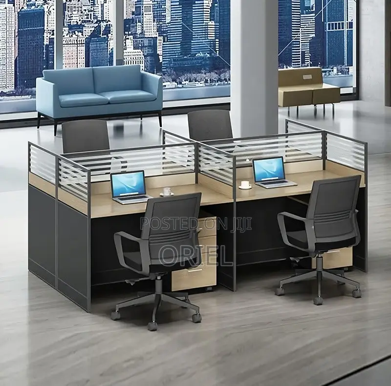 Office Workstation : Modern Staff Office Workstation Setup