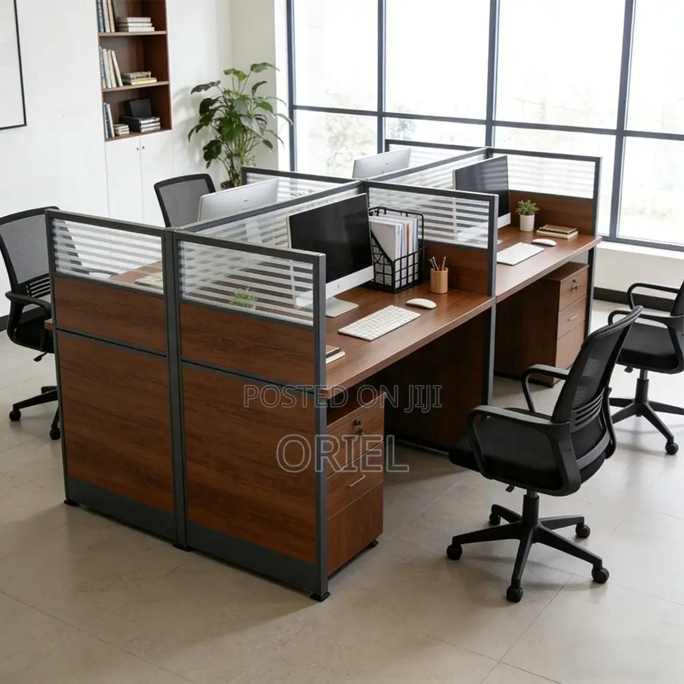 Office Workstation : Modern Staff Office Workstation Setup