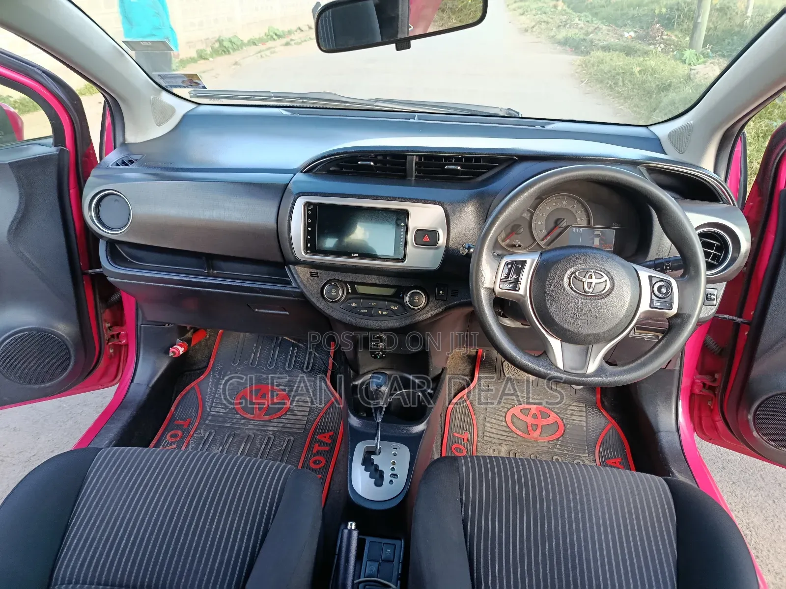 Toyota Vitz 2015