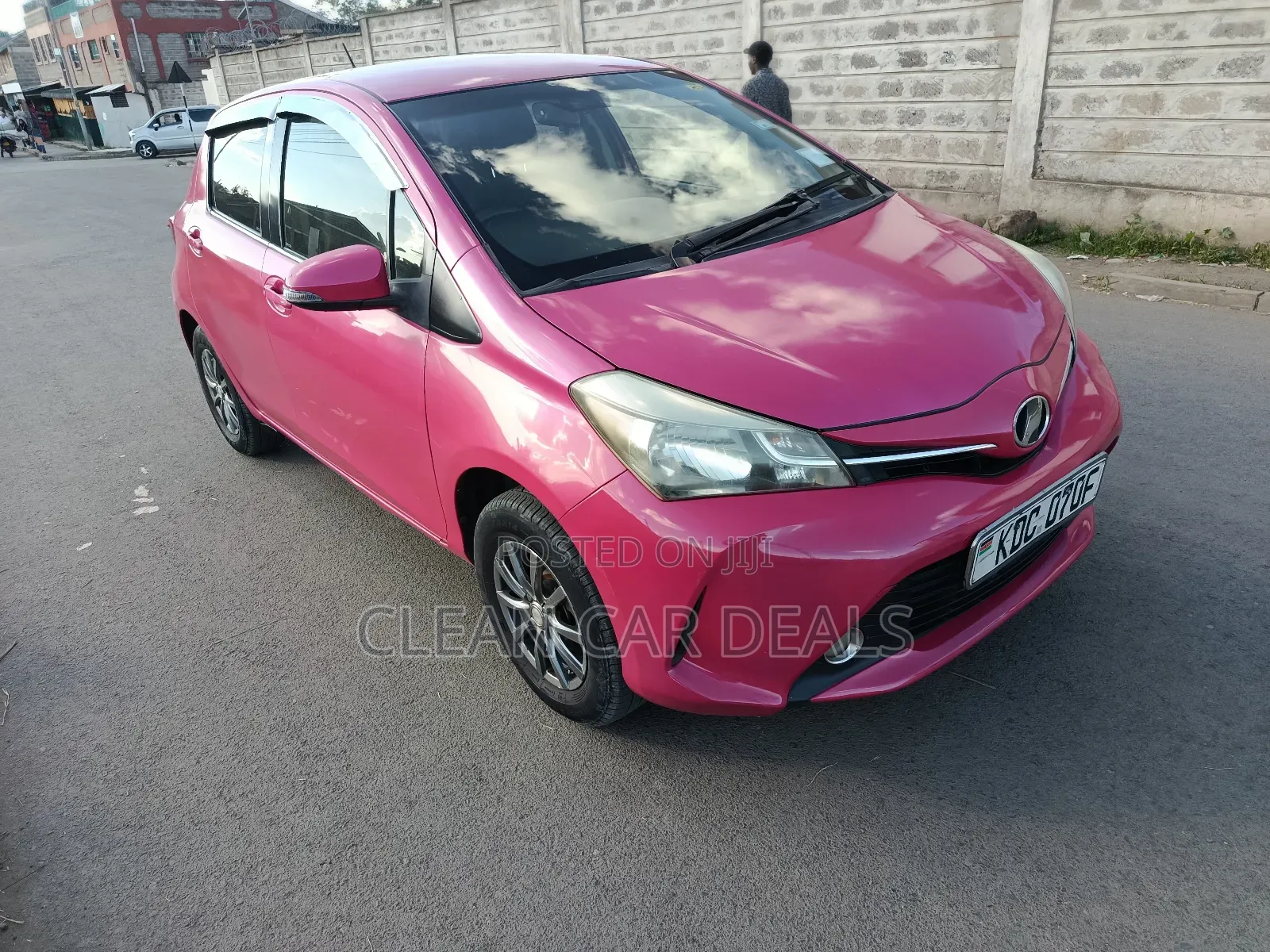 Toyota Vitz 2015