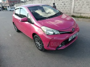 Toyota Vitz 2015
