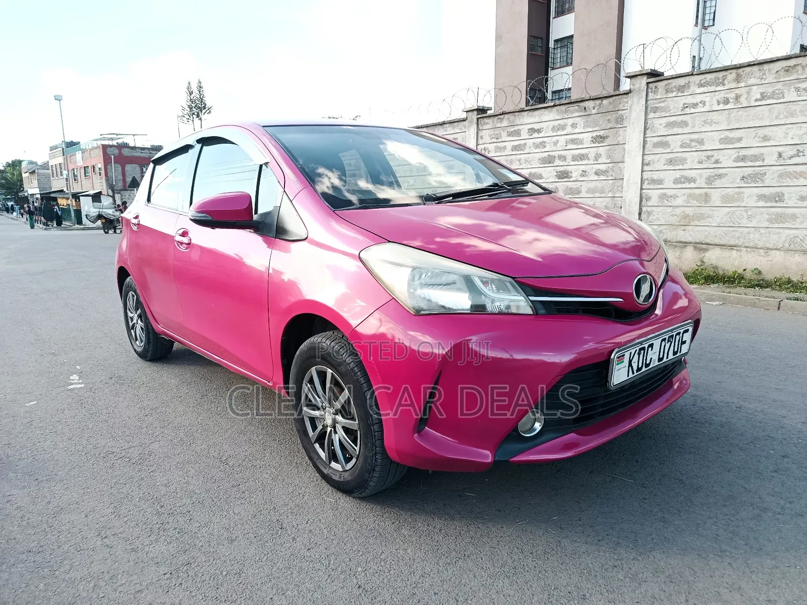 Toyota Vitz 2015