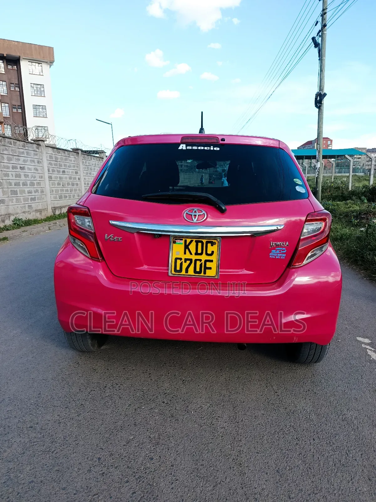 Toyota Vitz 2015