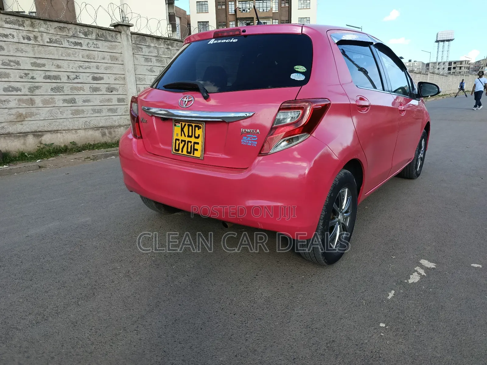 Toyota Vitz 2015