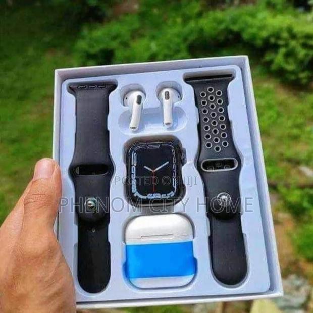 W26 2 in 1 Smart Watch With Earpods