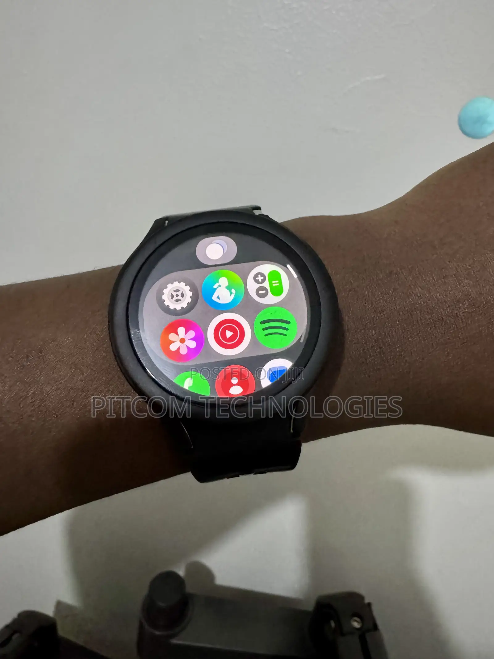 Samsung Galaxy Watch 5 44mm. Galaxy 5 Smart Watch