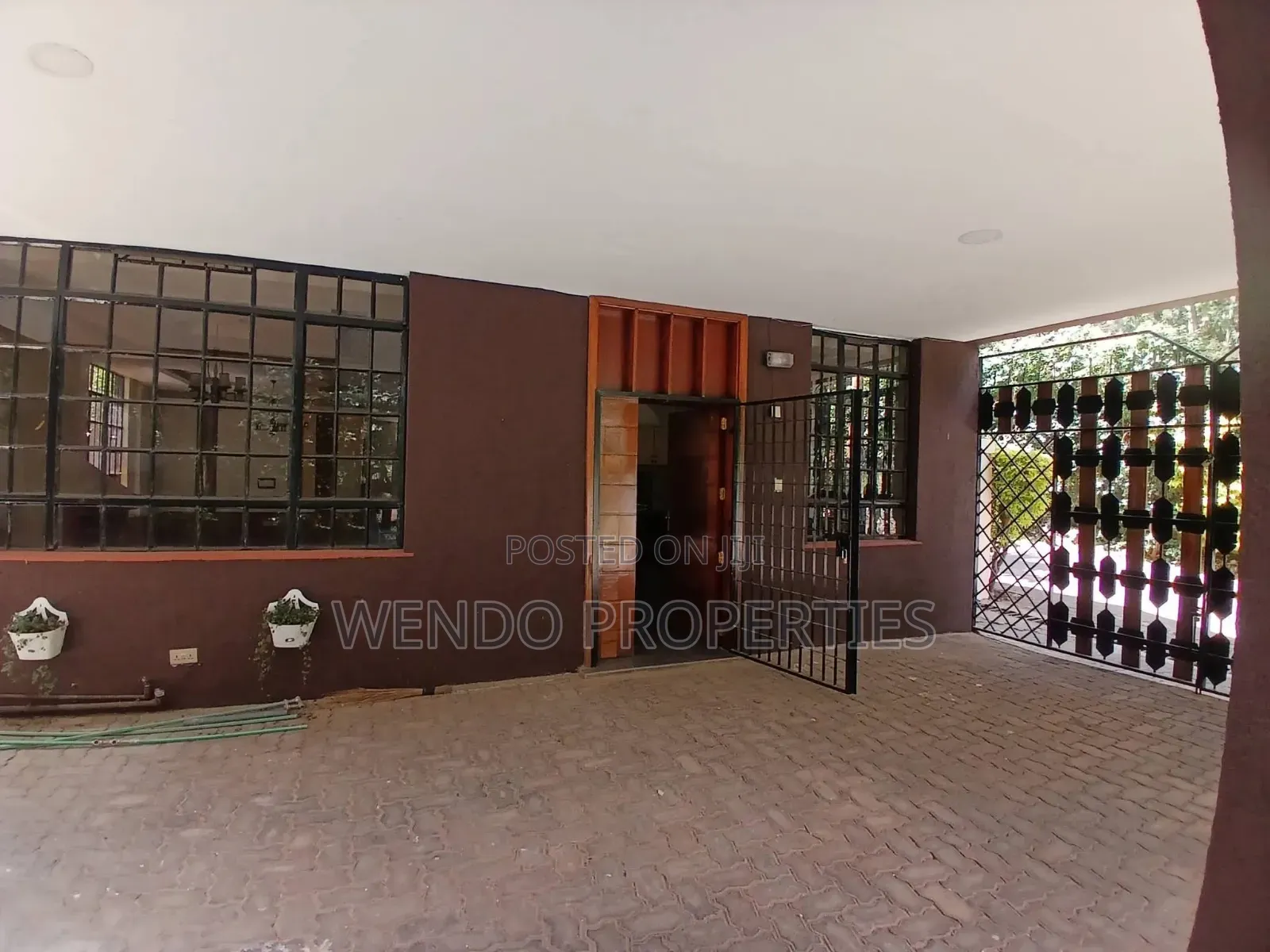 3bdrm Villa in Hardy for rent