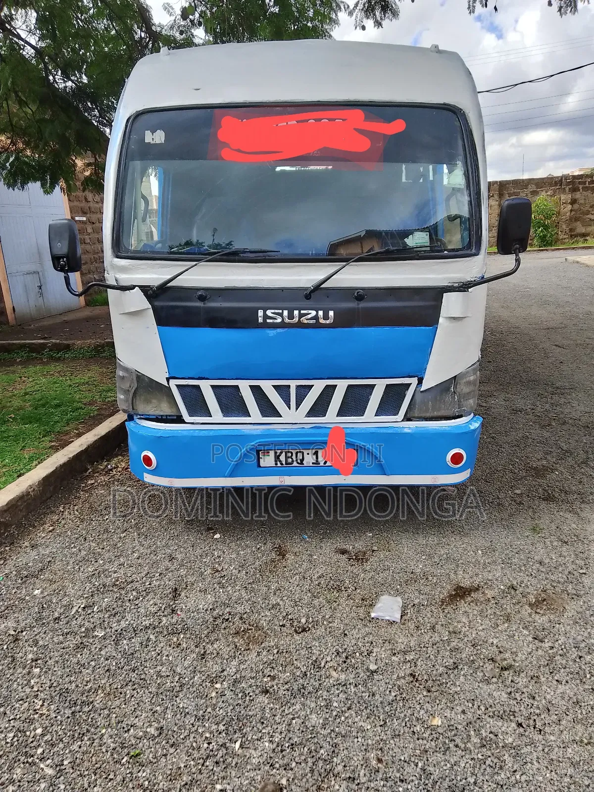 Isuzu NQR 2010 Blue