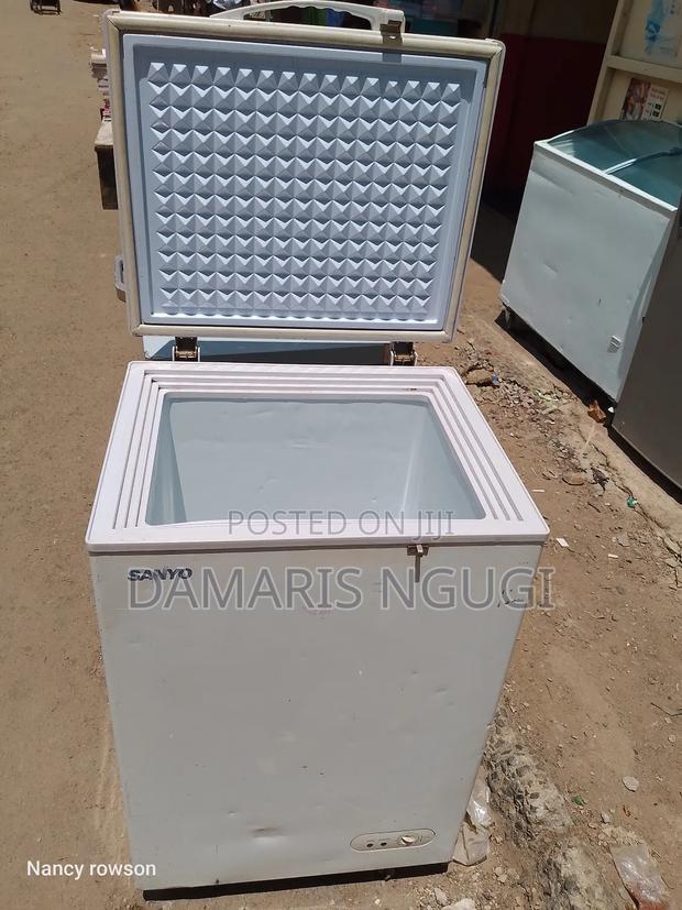 Sanyo White Deep Freezer - thumbnail 3