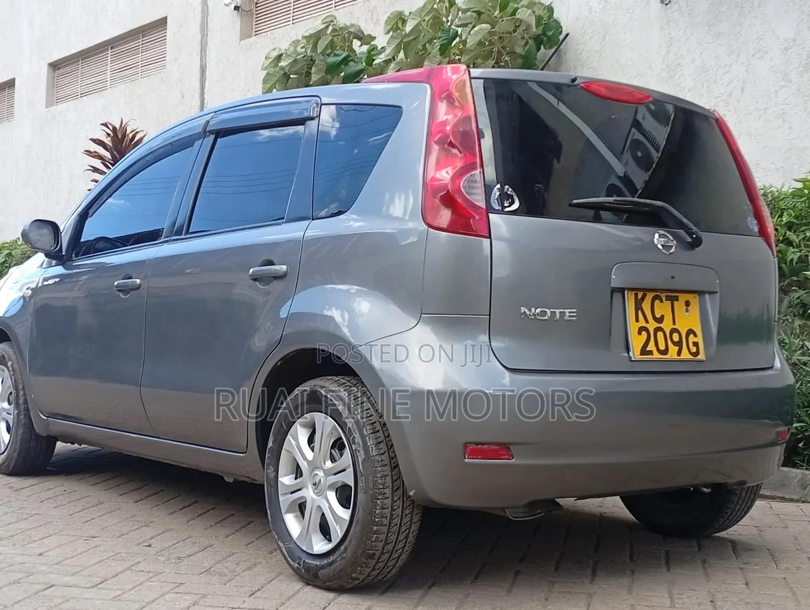 Nissan Note 2010 Silver