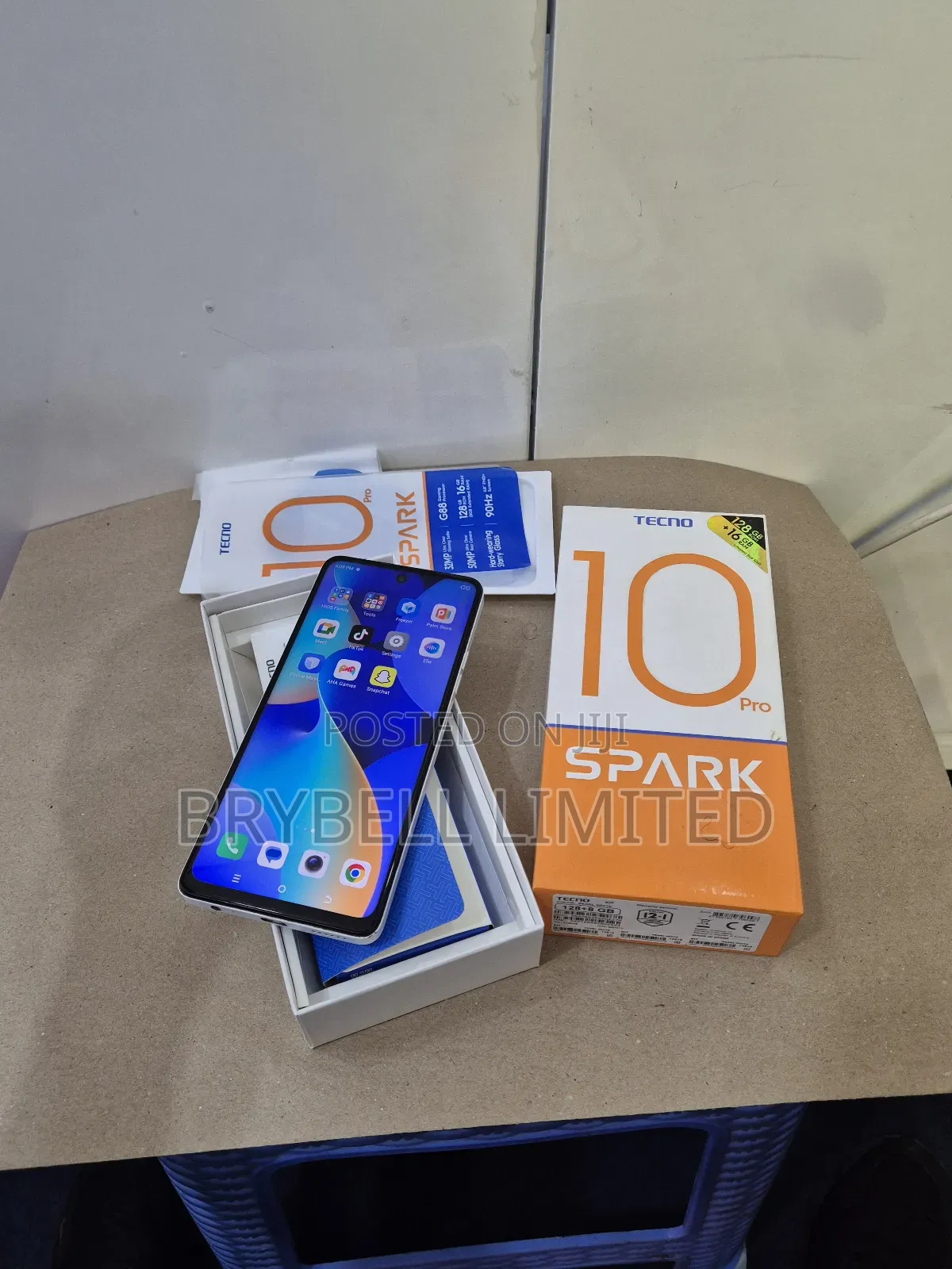 Tecno Spark 10 Pro 128 GB White