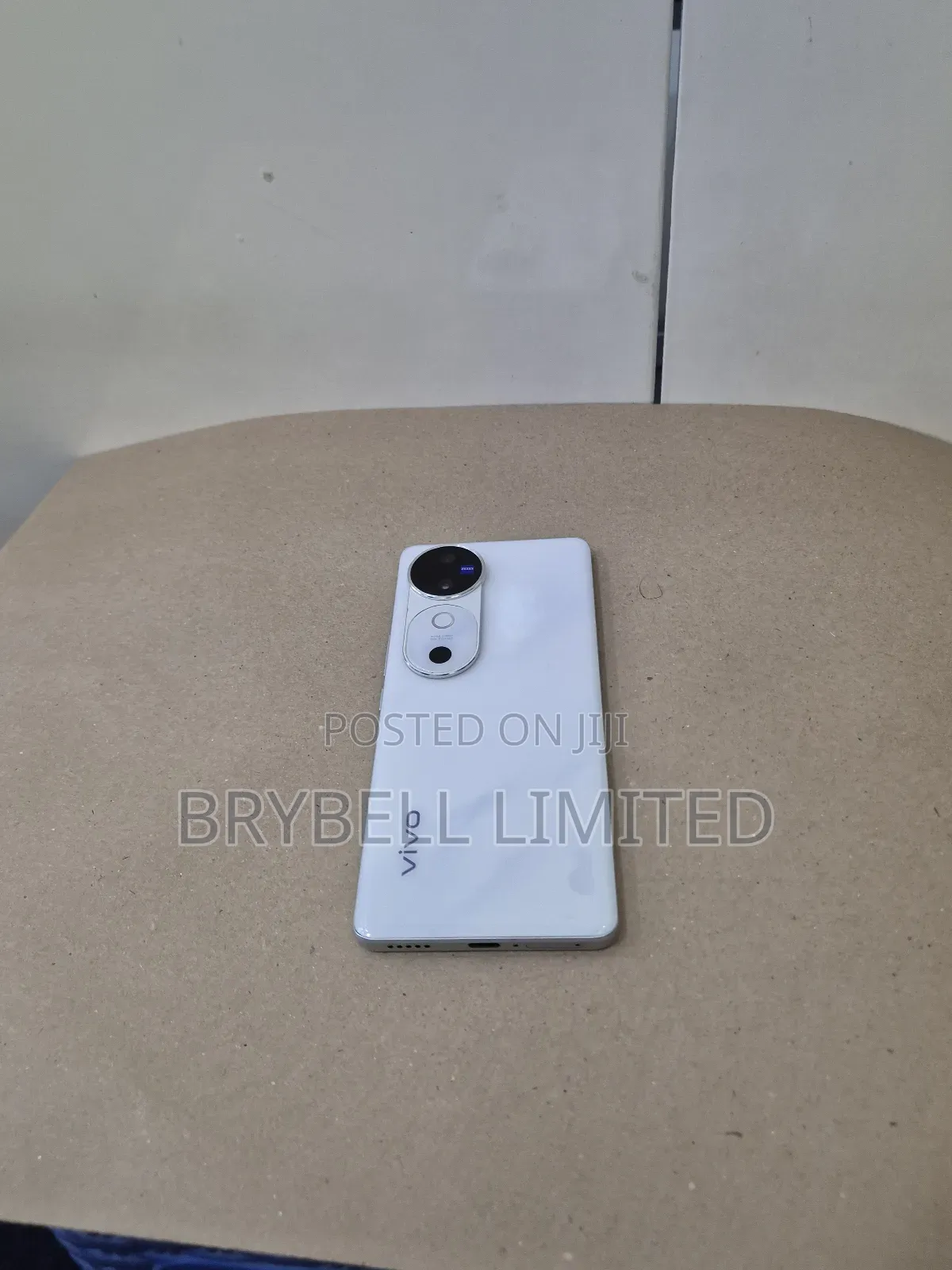 Vivo V40 Lite 256 GB White