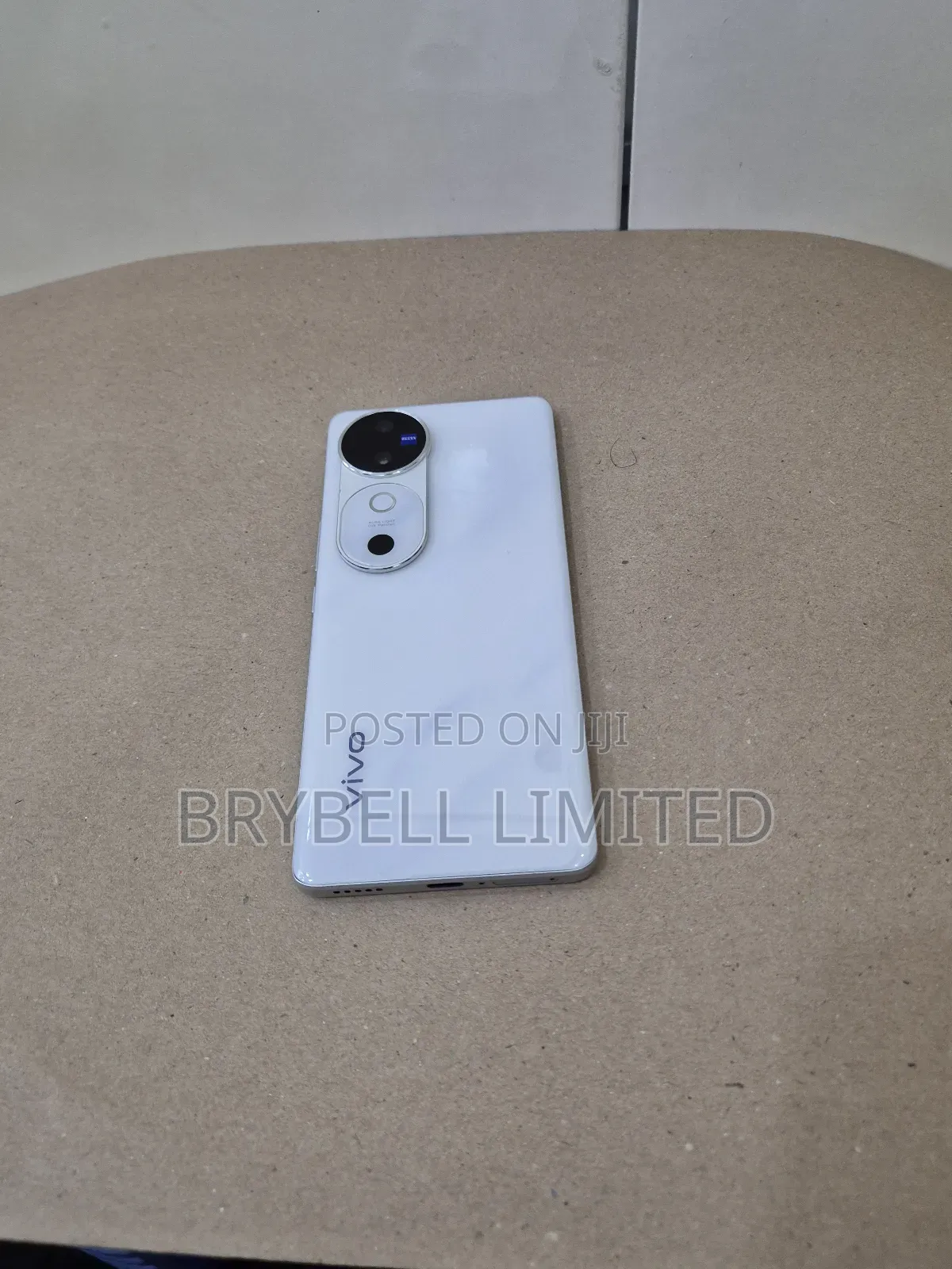 Vivo V40 Lite 256 GB White