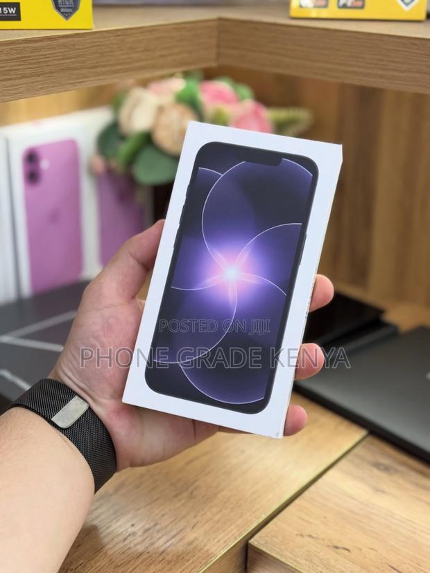 New Apple iPhone 17e 256 GB Black - main view