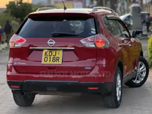 Nissan X-Trail 2.0 Petrol AWD 2015 Red