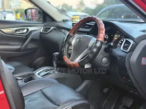 Nissan X-Trail 2.0 Petrol AWD 2015 Red