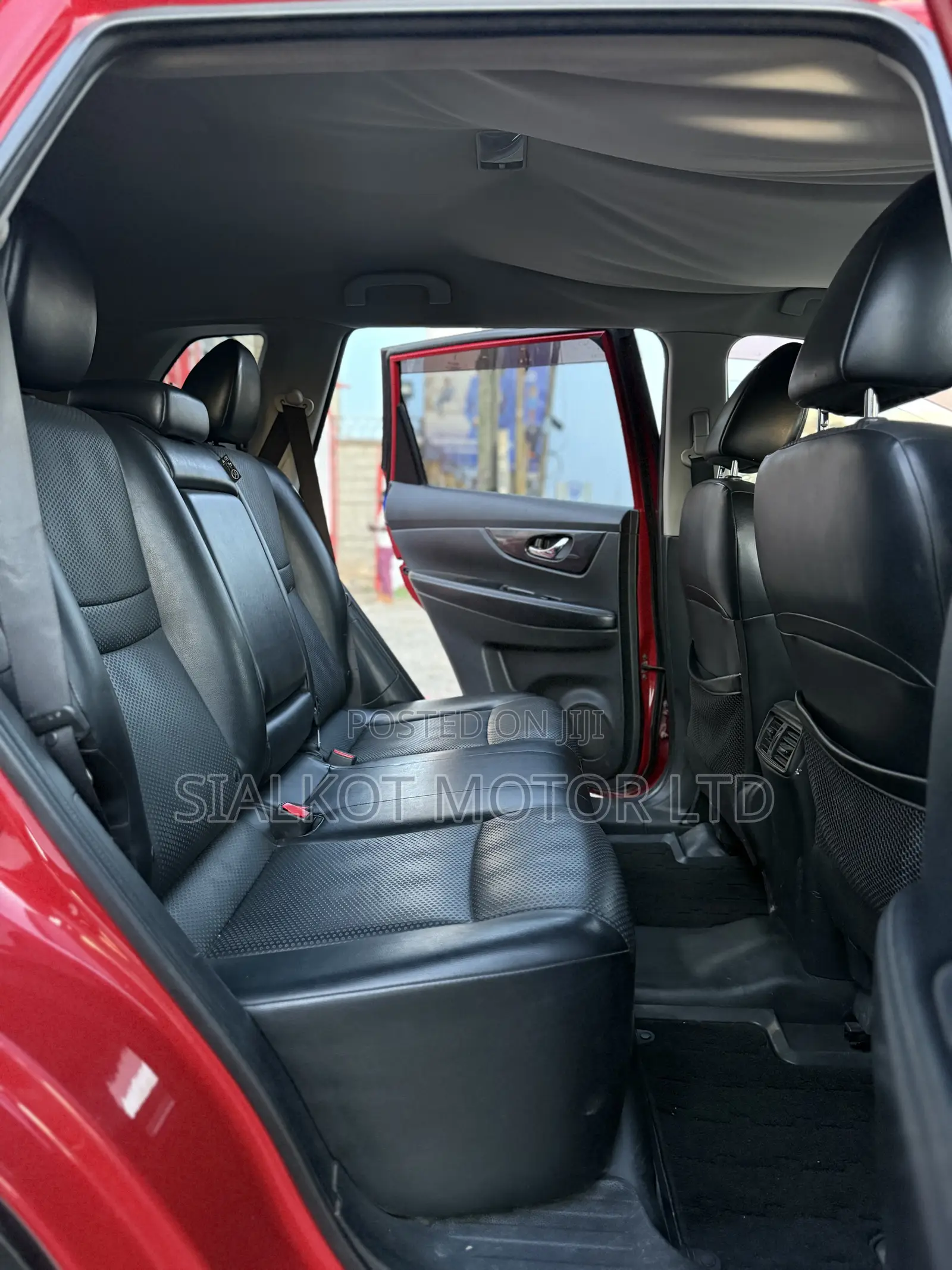 Nissan X-Trail 2.0 Petrol AWD 2015 Red