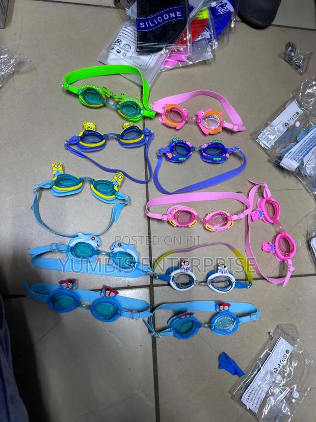 Kids Swimming Googles!/Anti Fog Swim Goggles at 250