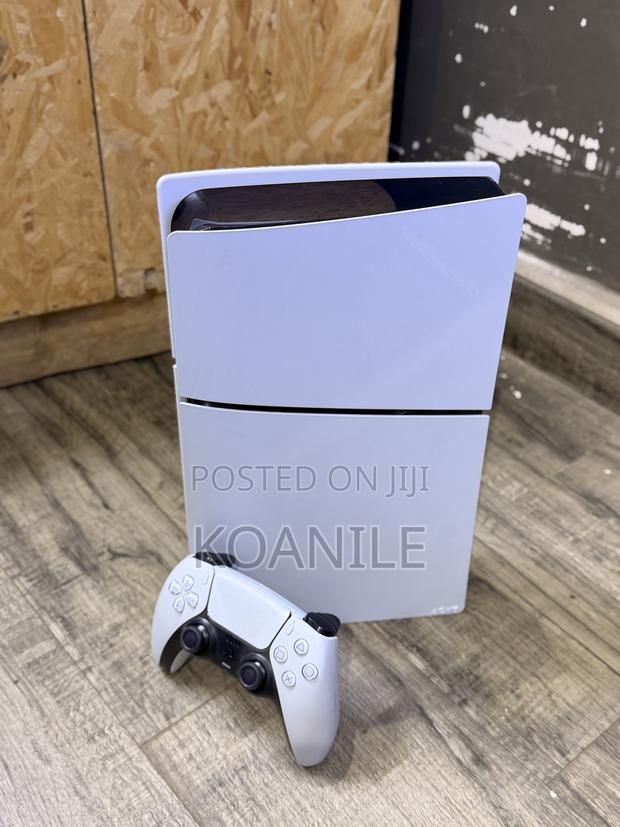 Used Slim Digital 1tb!! Ex Uk Ps5 Slim Digital Pre-Owned - thumbnail 2