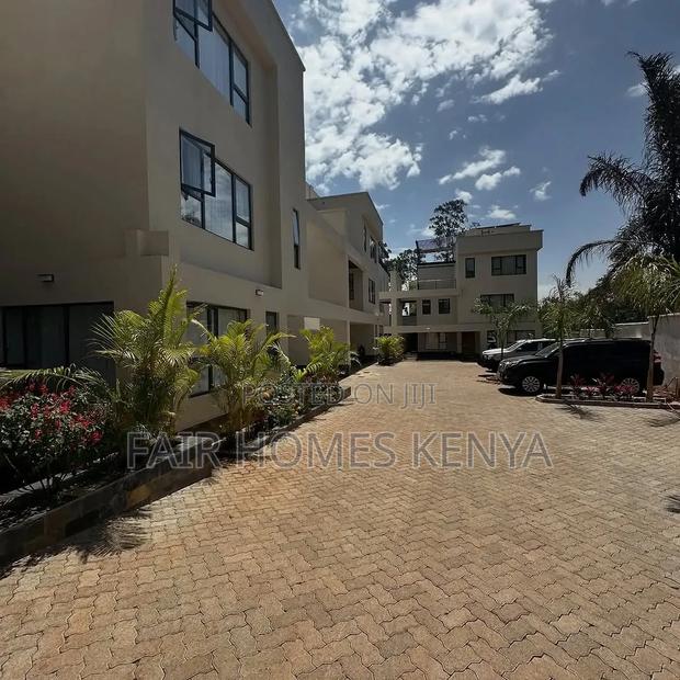 5bdrm Townhouse / Terrace in Manyani East, Muthangari for rent