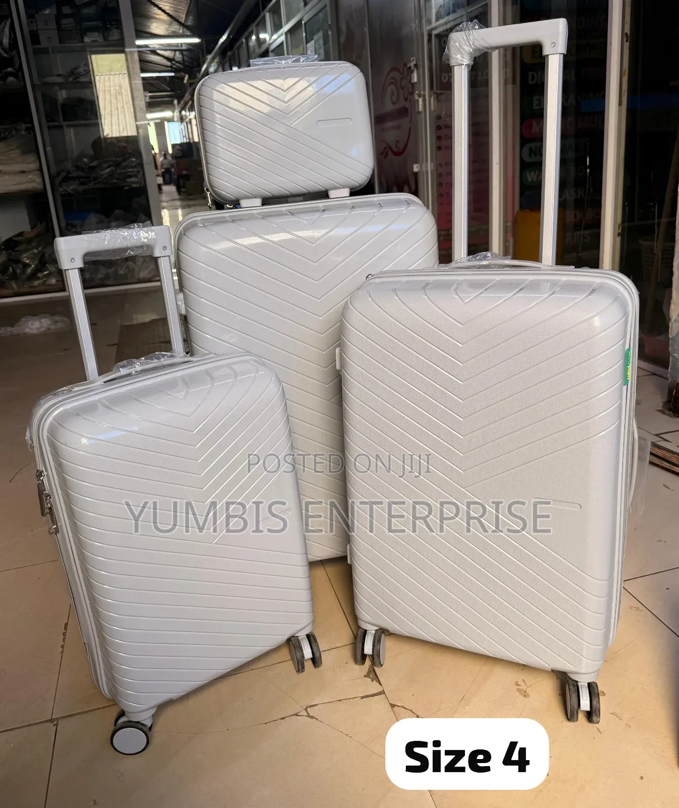 Size 4 No 27" 4 in 1 Rubber Unbreakable Suitcase at 8000 Full Set