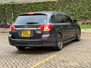 Subaru Legacy 2.5i Premium 4dr Sedan AWD (2.5L 4cyl CVT) 2014 Gray